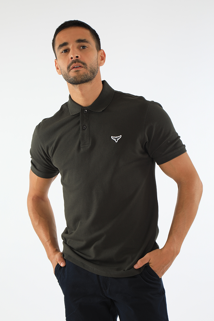 alt="Francisco Tolli olive slim solid t-shirt/polo front view"