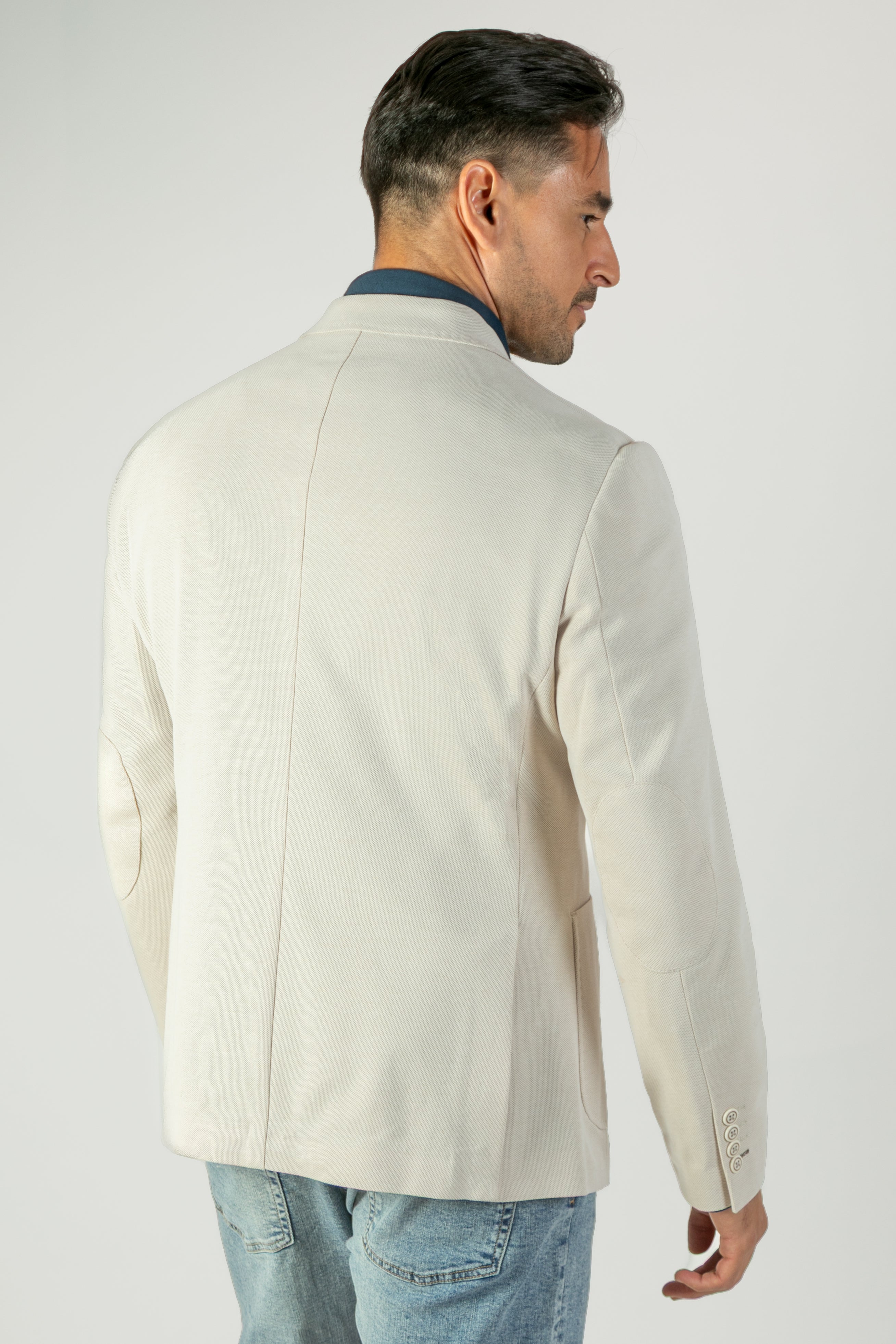 alt="MOSAIQUE slim texture jacket casual beige back view"