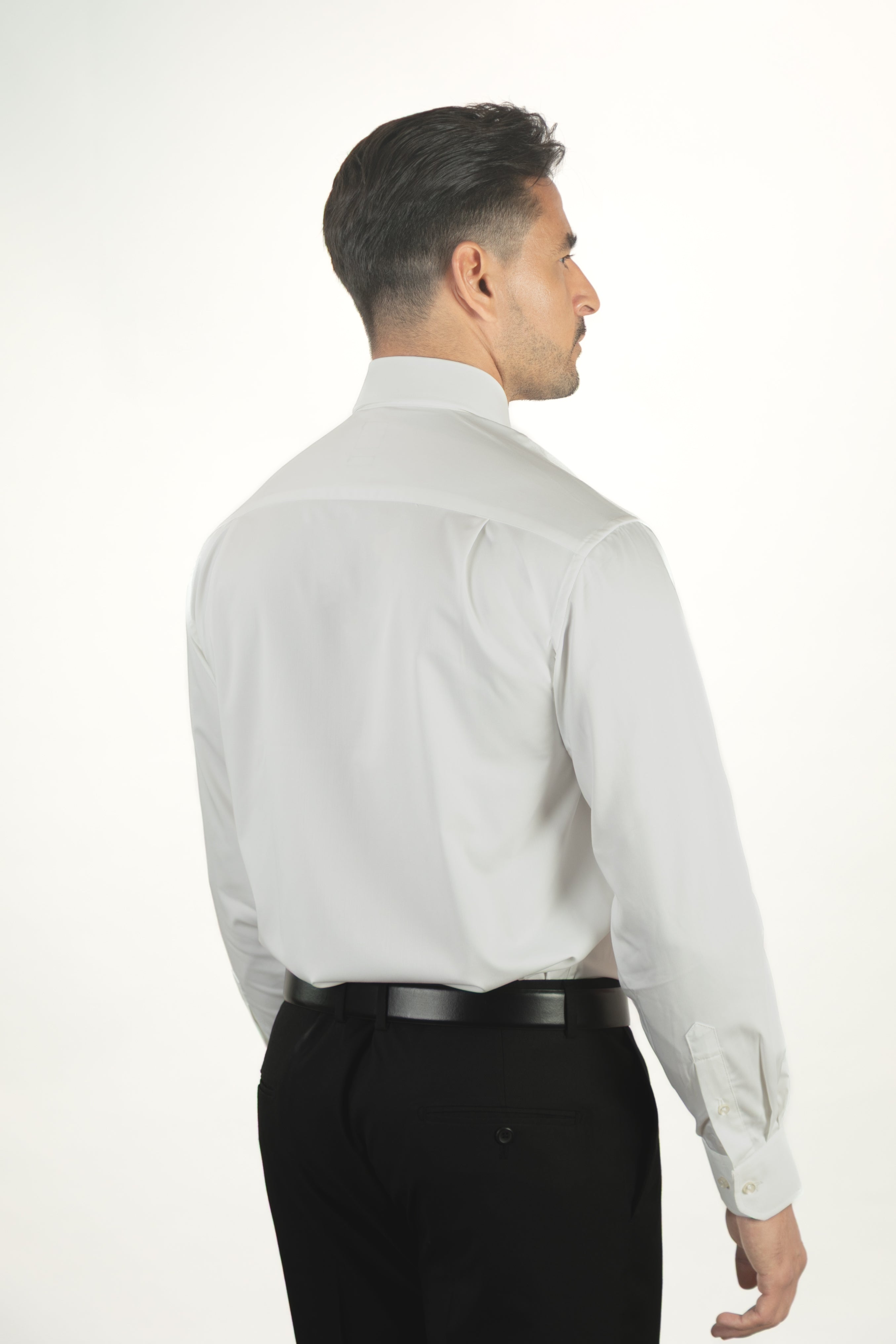 alt="JACK MORGAN regular solid spread collar formal full sleeve bamboo shirt off white back view"