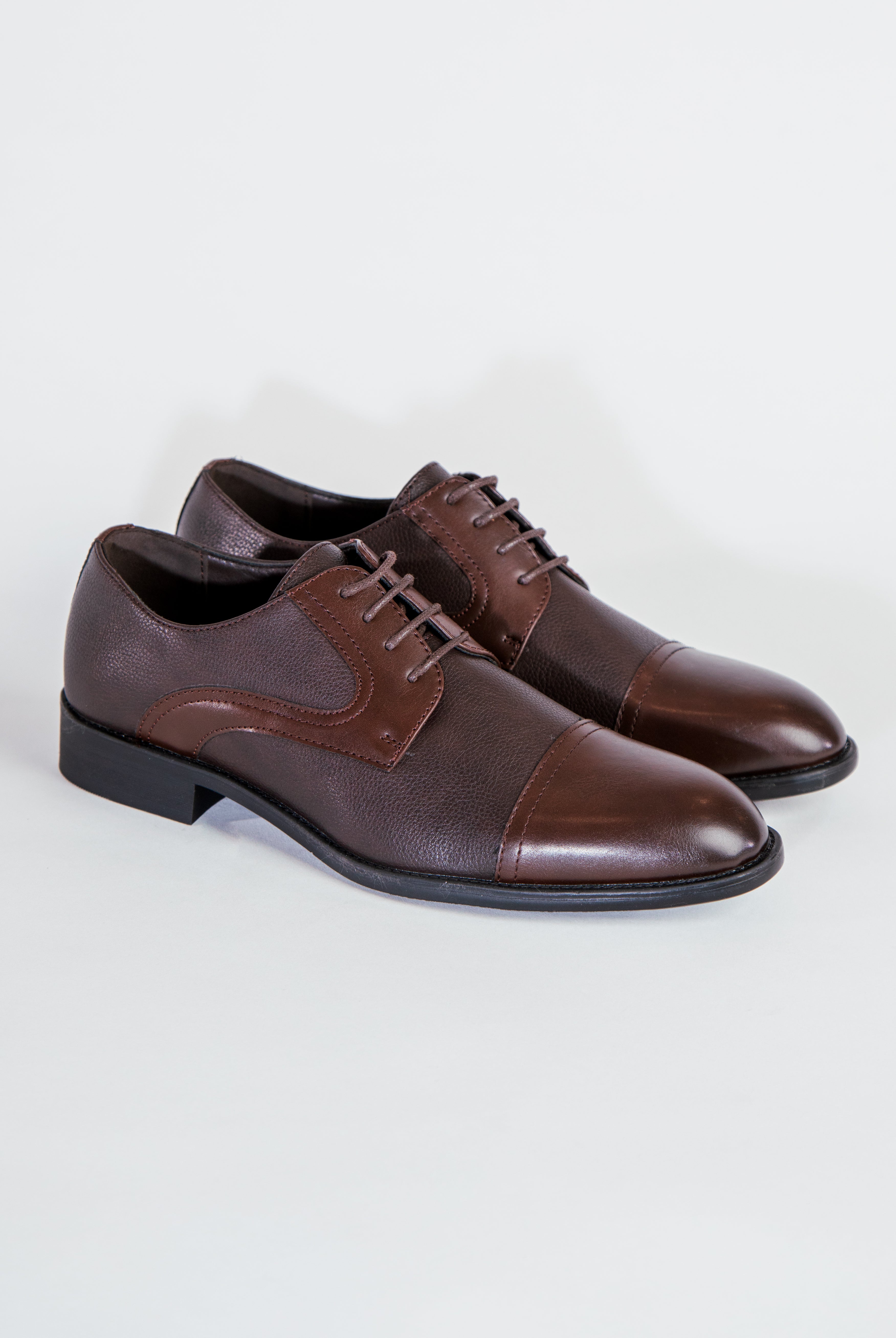 alt="FRANCISCO TOLLI regular lace up shoe formal brown side view"