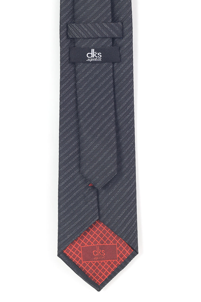 DKS signature slim tie is designed by experts and is easily available online at the best prices. The DKS signature slim tie is a must have in every fashionable men’s closet. Check out the DKS signature slim tie and avail of best prices on every purchase. 