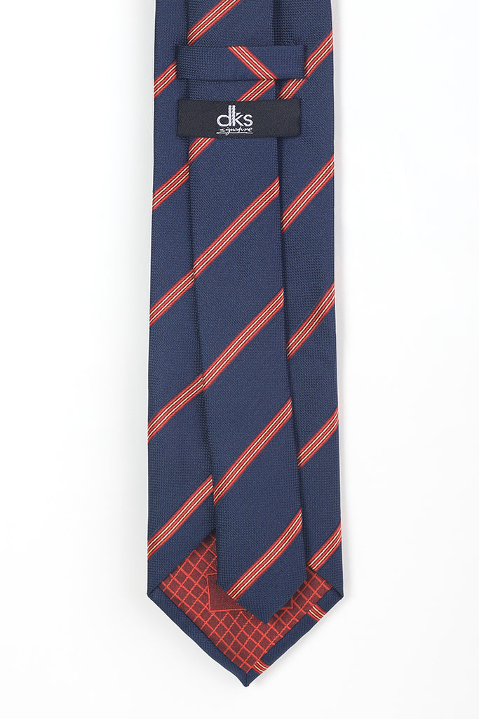 DKS signature slim tie is made from the best fabric, and is professionally designed by experts and is easily available online at the best prices. The DKS signature slim tie is a must have in every fashionable men’s closet. Check out the DKS signature slim tie and avail of best prices on every purchase. 