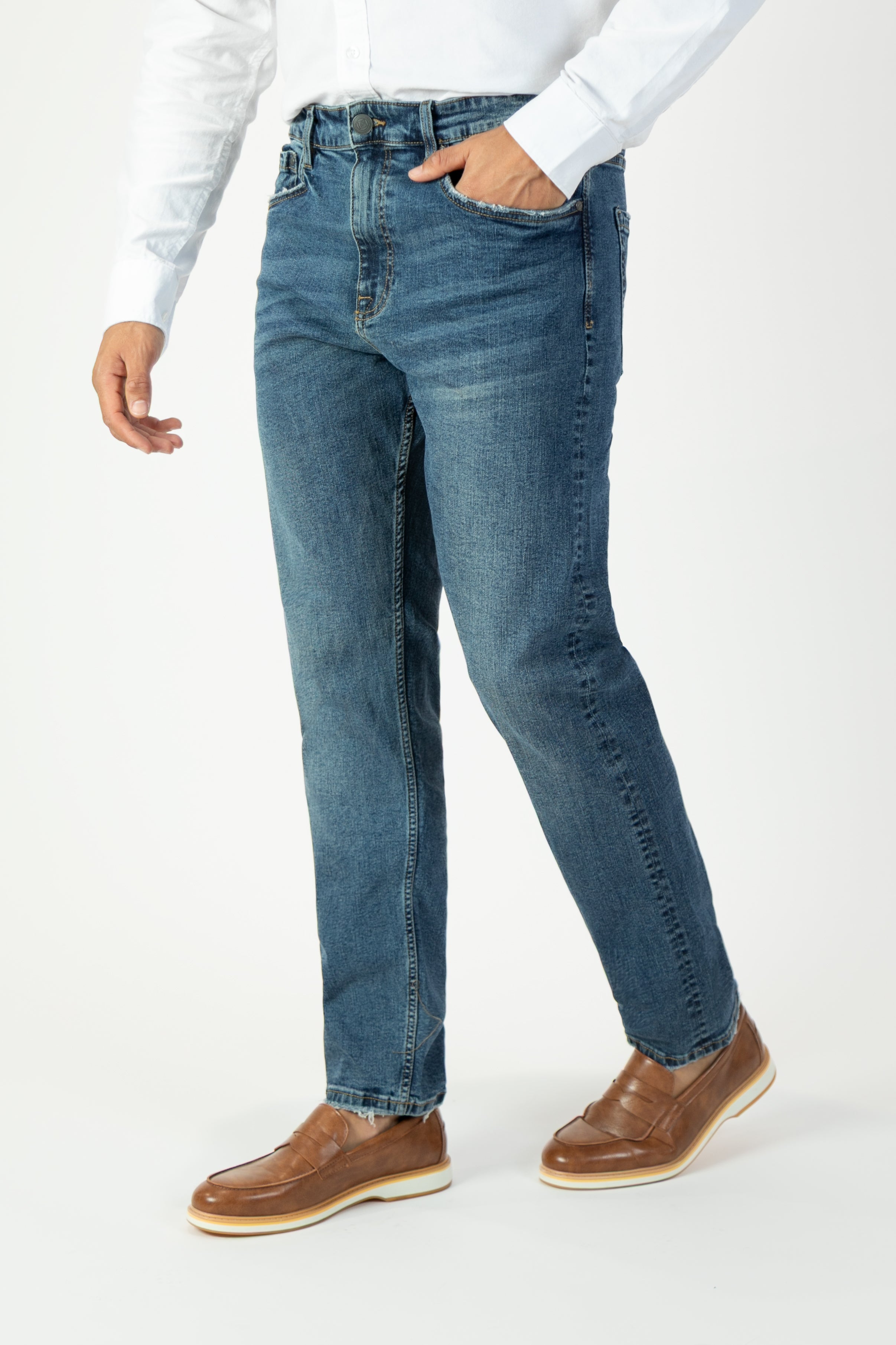 alt="Jack Morgan blue slim straight denim jeans 5 pocket front view"