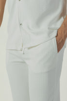 alt="Jack Morgan white tailored knitted trouser casual co-ord pant with lace front close view"