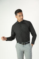 alt="JACK MORGAN regular solid spread collar formal full sleeve bamboo shirt black front view"
