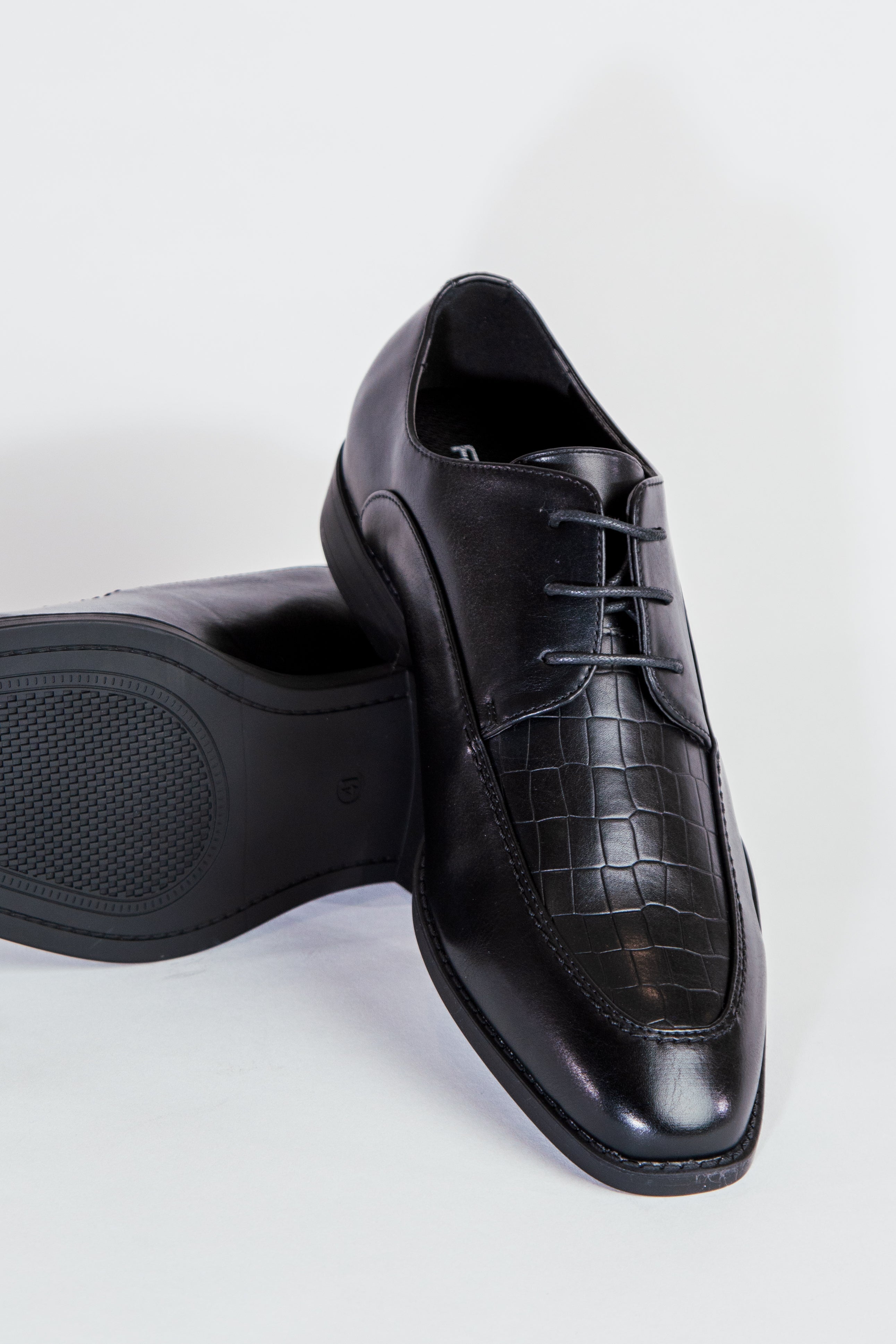 alt="FRANCISCO TOLLI regular lace up shoe formal black side view"