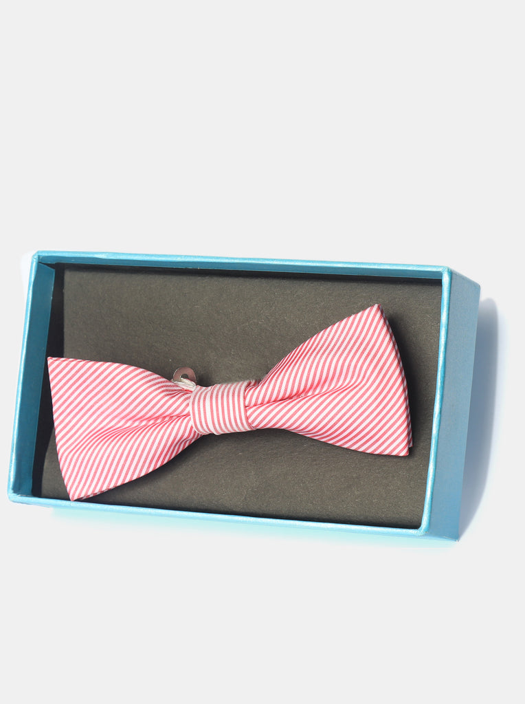 DKS professional stripe bow tie accessories are made from the best material. The DKS professional stripe bow tie accessories are available online at the best prices. Check out the DKS professional stripe bow tie accessories now. 