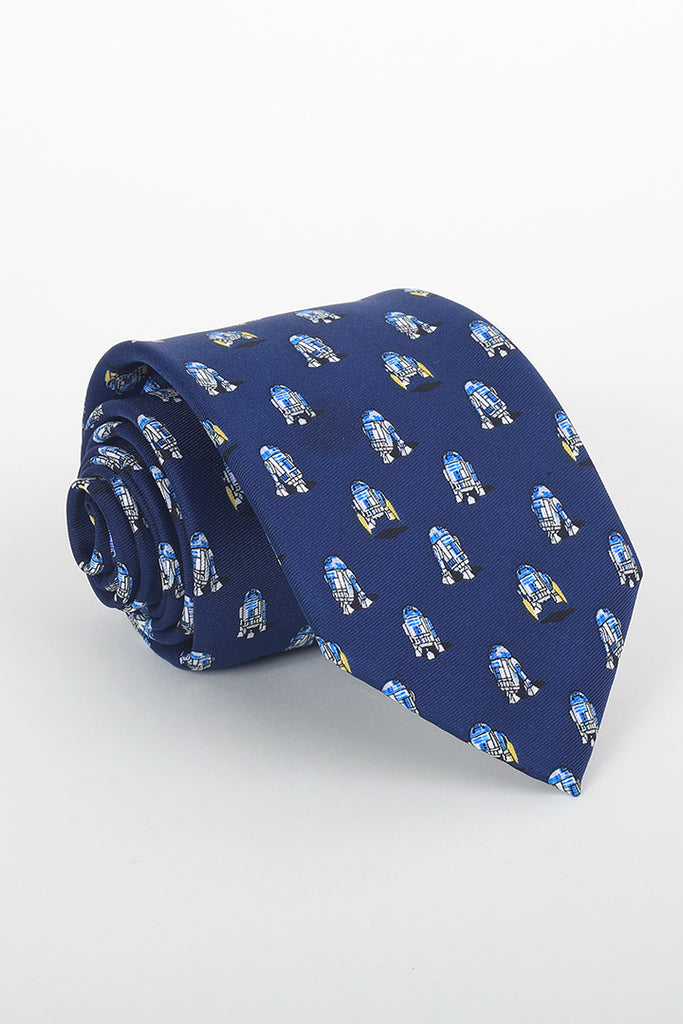 BRANDS slim blue tie is beautifully curated by designers. The BRANDS slim blue tie is a must-have in every working man’s wardrobe. The BRANDS slim blue tie is available online at the best prices. 